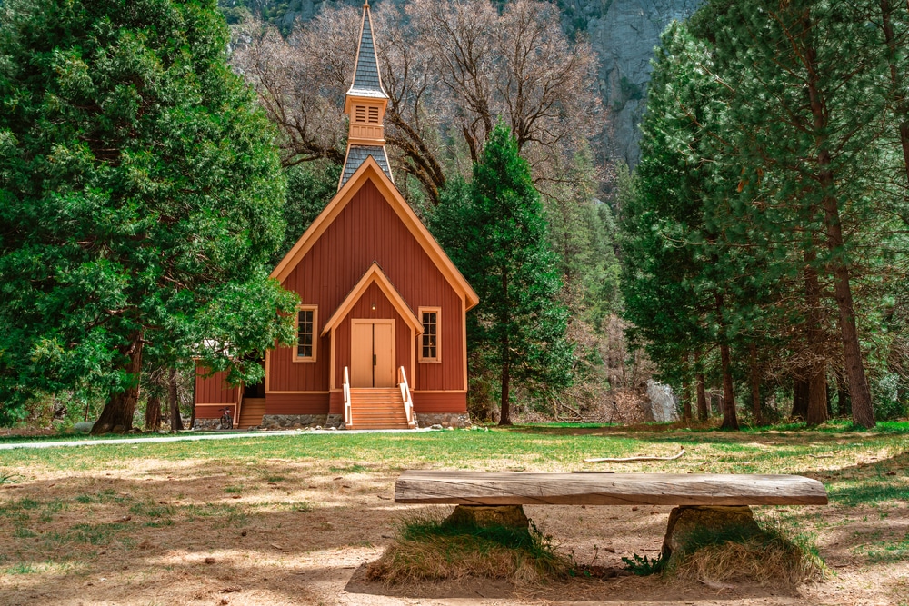 Beautiful,Landscape,With,A,Chapel,In,The,Woods,In,Yosemite